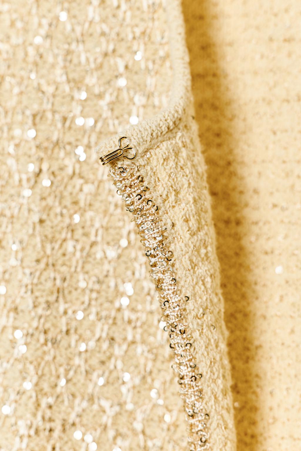 ВЯЗАНАЯ КУРТКА С ПАЙЕТКАМИ