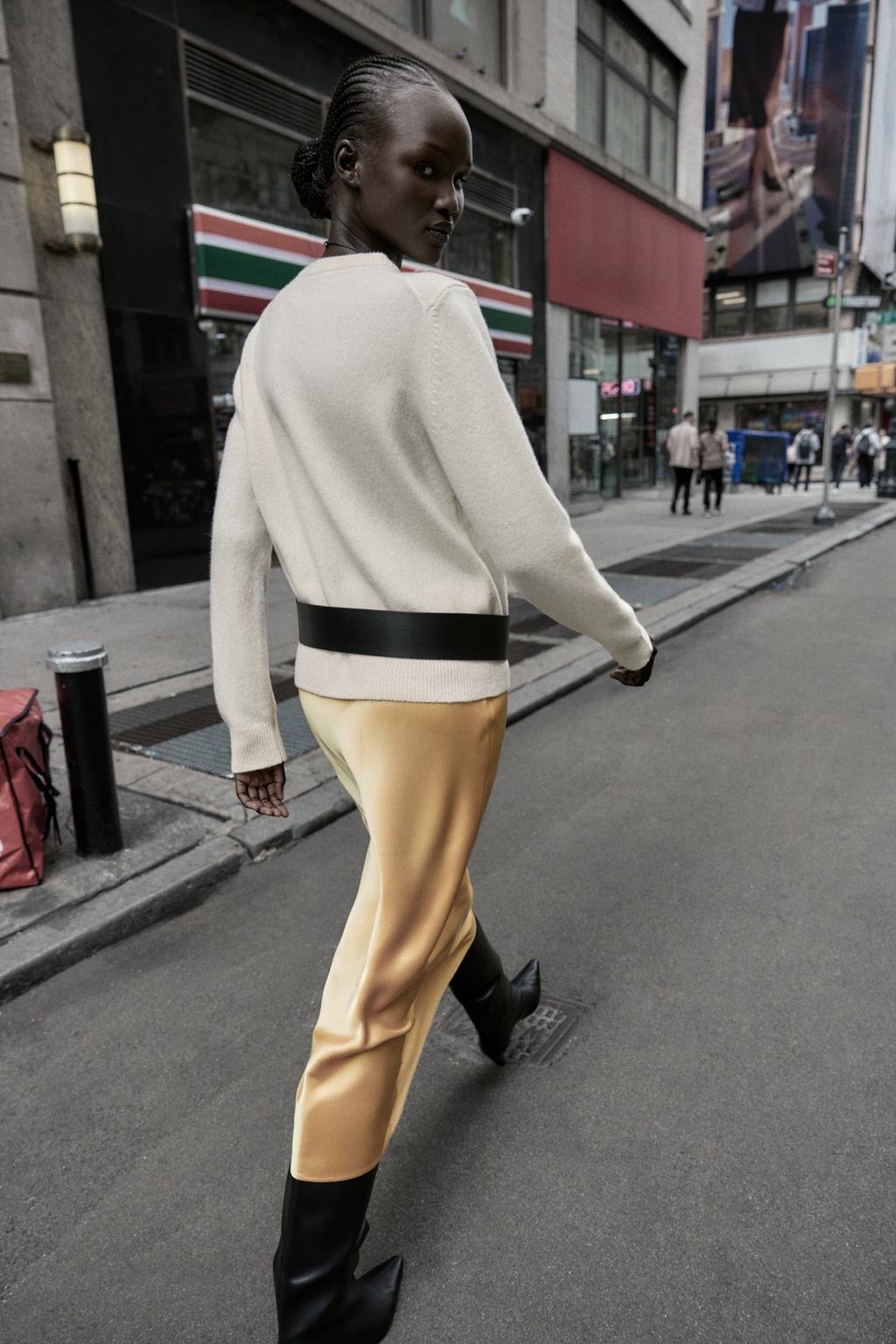 АТЛАСНАЯ ЮБКА МИДИ