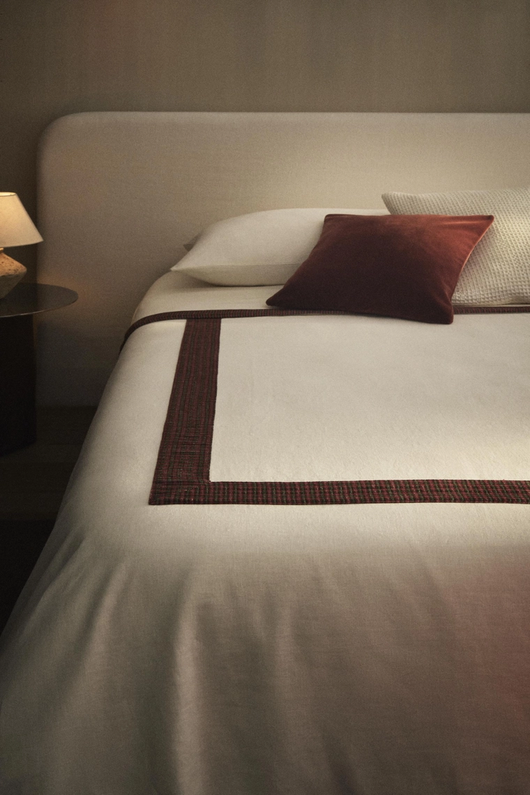 Песочное платье