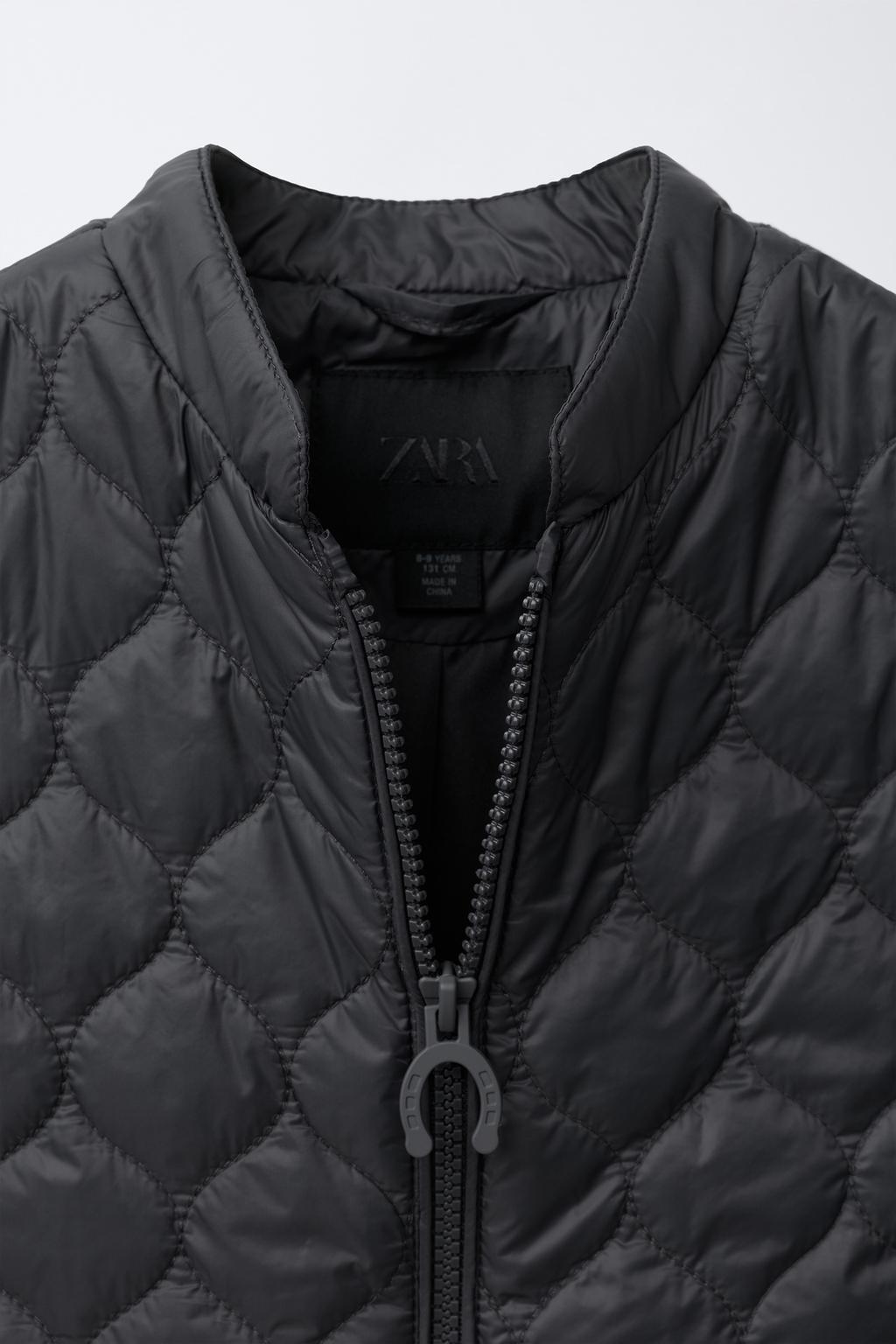 СТЕГАНЫЙ ЖИЛЕТ ДЛЯ ВЕРХОВОЙ ЕЗДЫ С КОМБИНИРОВАННЫМИ ДЕТАЛЯМИ