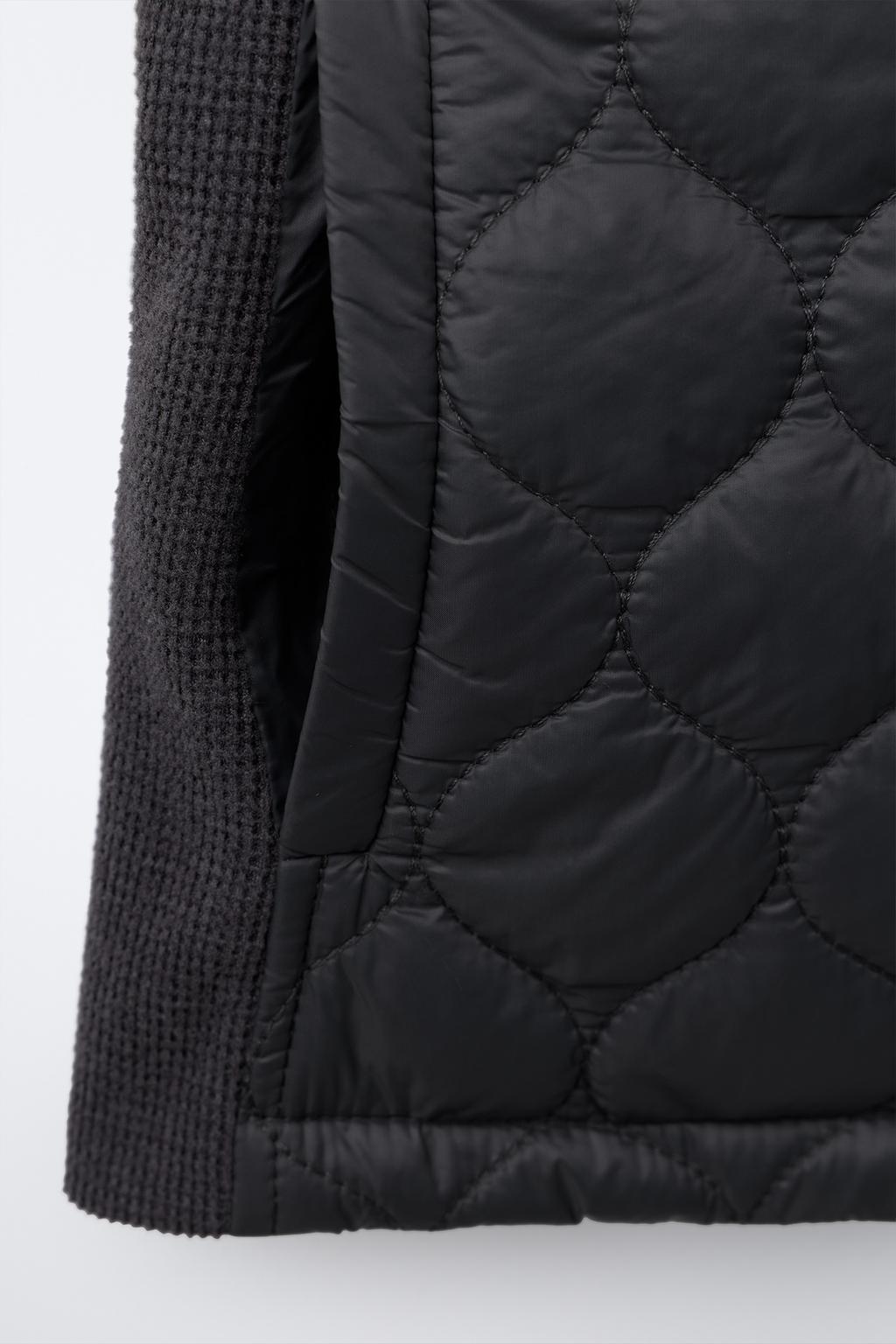 СТЕГАНЫЙ ЖИЛЕТ ДЛЯ ВЕРХОВОЙ ЕЗДЫ С КОМБИНИРОВАННЫМИ ДЕТАЛЯМИ