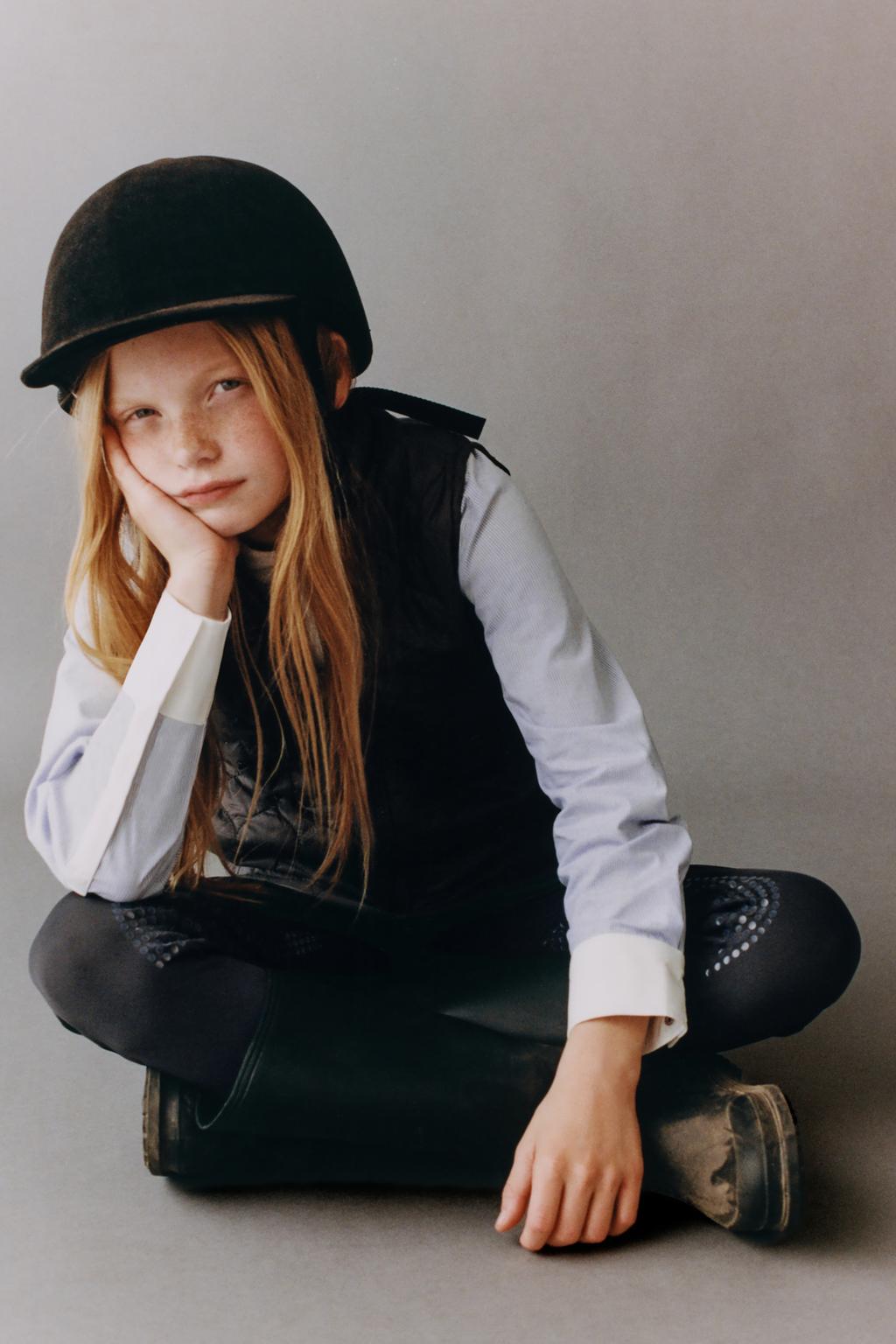 СТЕГАНЫЙ ЖИЛЕТ ДЛЯ ВЕРХОВОЙ ЕЗДЫ С КОМБИНИРОВАННЫМИ ДЕТАЛЯМИ