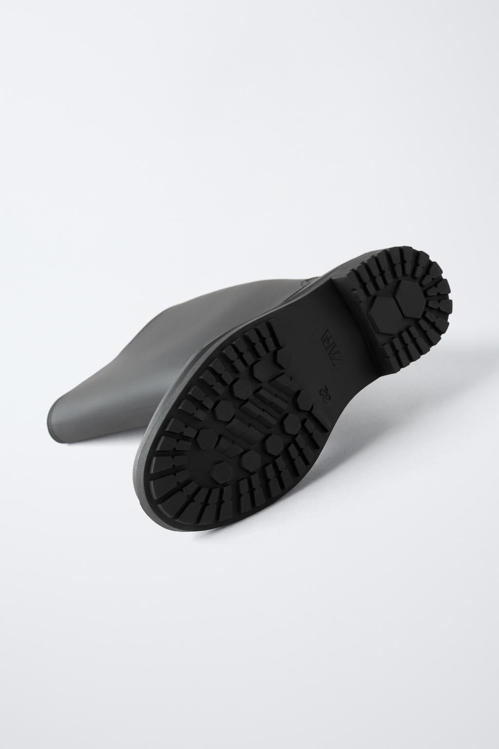 ВЫСОКИЕ РЕЗИНОВЫЕ САПОГИ