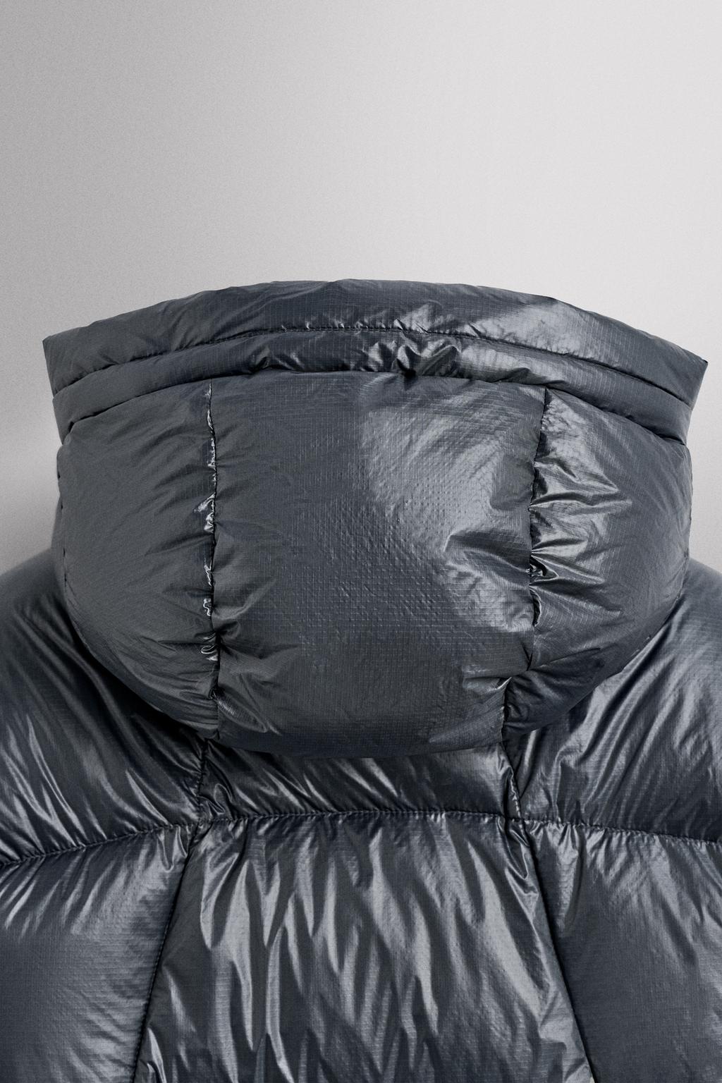 СТЕГАНАЯ КУРТКА С НАПОЛНИТЕЛЕМ ИЗ 100% ПЕРА