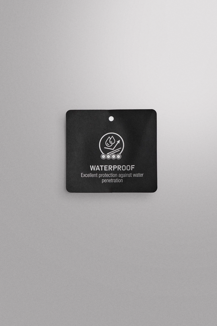 НЕПРОМОКАЕМЫЕ БРЮКИ SHELL ИЗ ВЫСОКОТЕХНОЛОГИЧНОЙ ТКАНИ