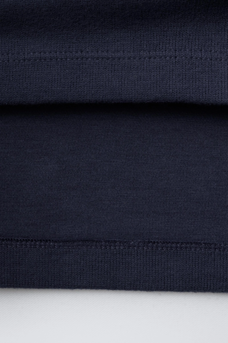 ОДНОТОННЫЙ КОМПЛЕКТ ИЗ ТОЛСТОВКИ И БРЮК-ДЖОГГЕРОВ