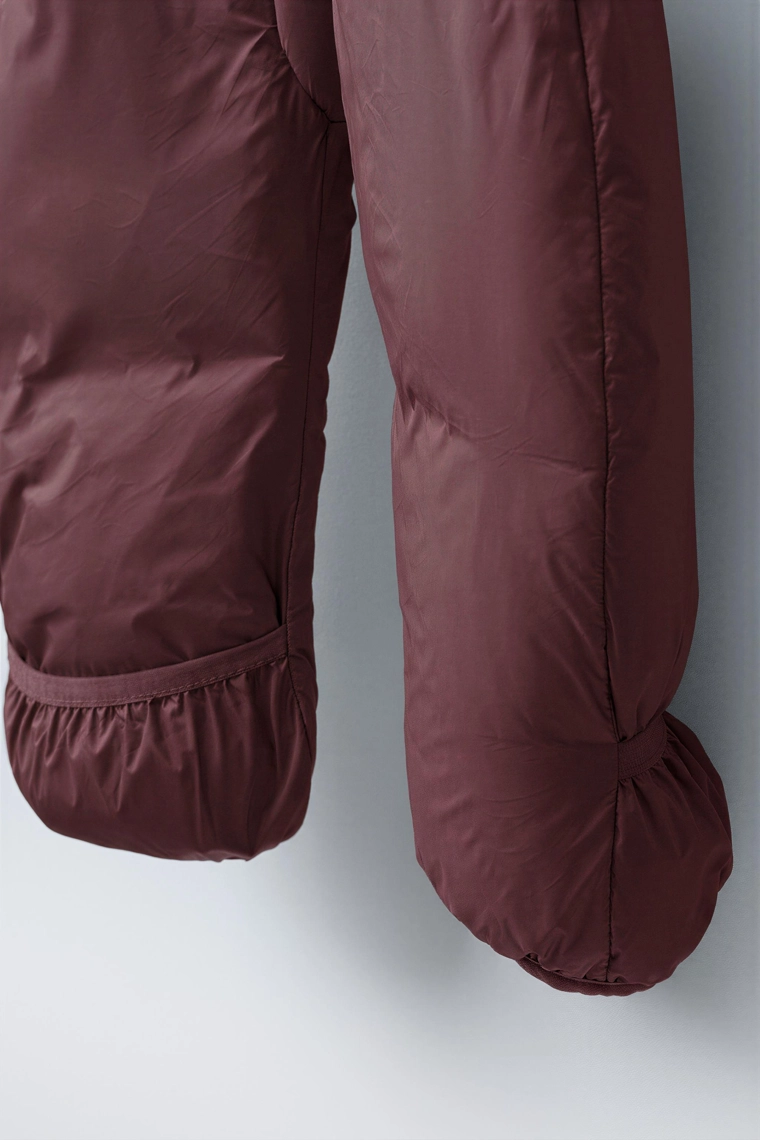 НЕЙЛОНОВЫЙ КОМБИНЕЗОН С КОНВЕРТИРУЕМЫМИ НОЖКАМИ