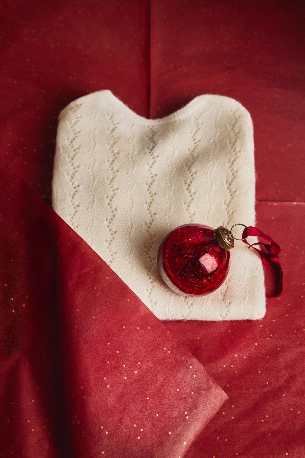 Шелковая точечная новогодняя упаковочная бумага