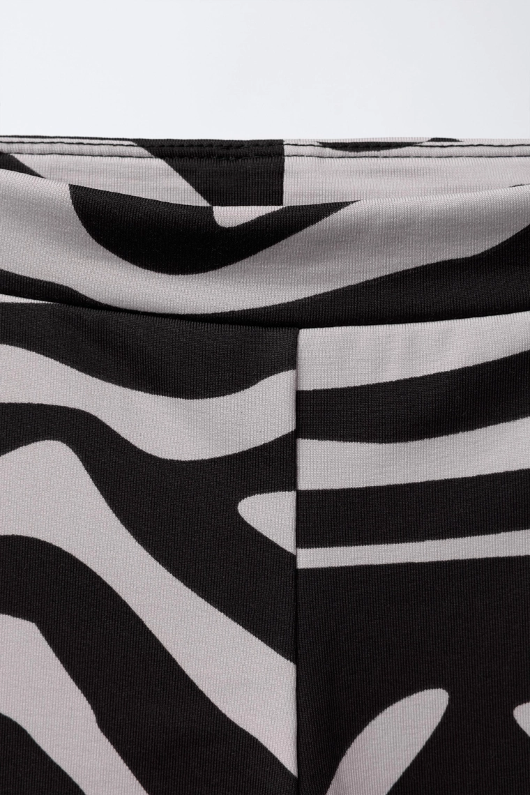 Леггинсы воздухообменные в полоску зебры