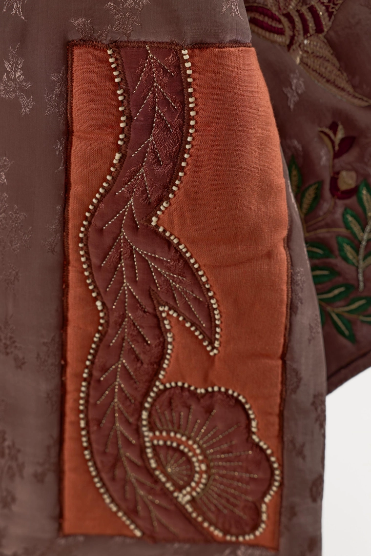 Эксклюзивная вышитая жакетка с бисером