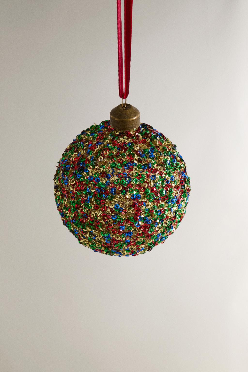 Многоцветное украшение для елочной ёлки в виде шара