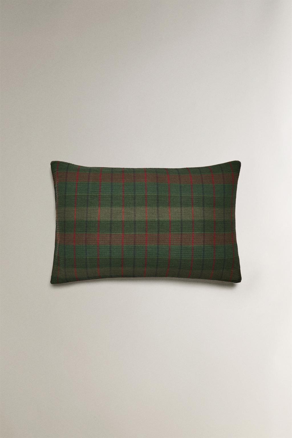 Рождественская наволочка из хлопка в тартановом дизайне