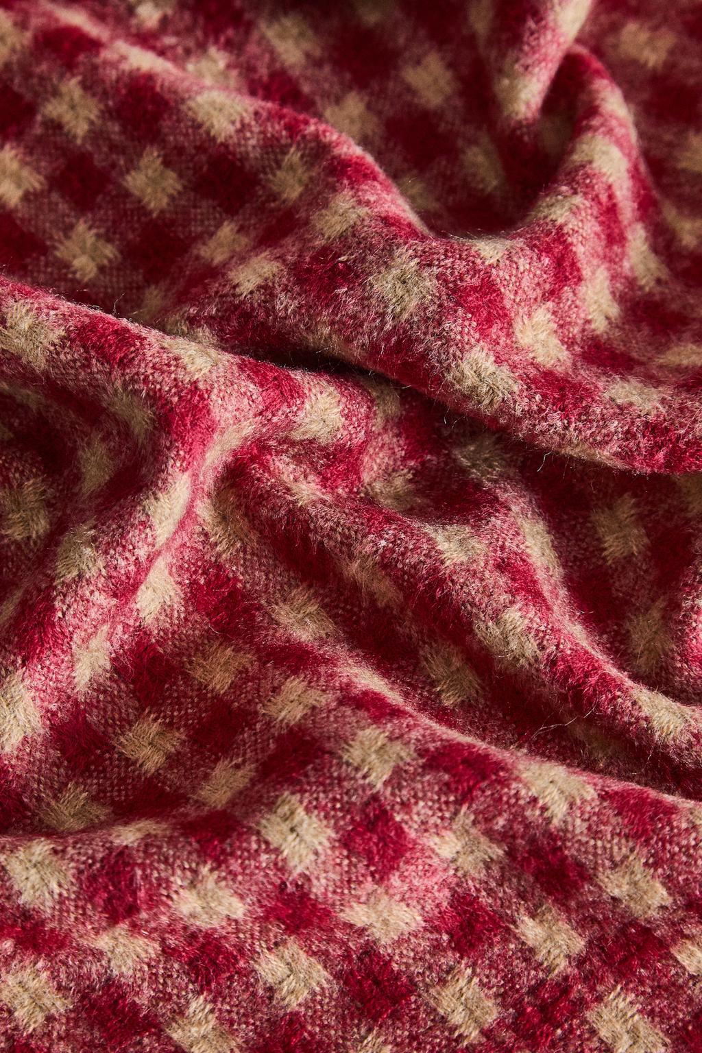 Плед с бахромой в клетку