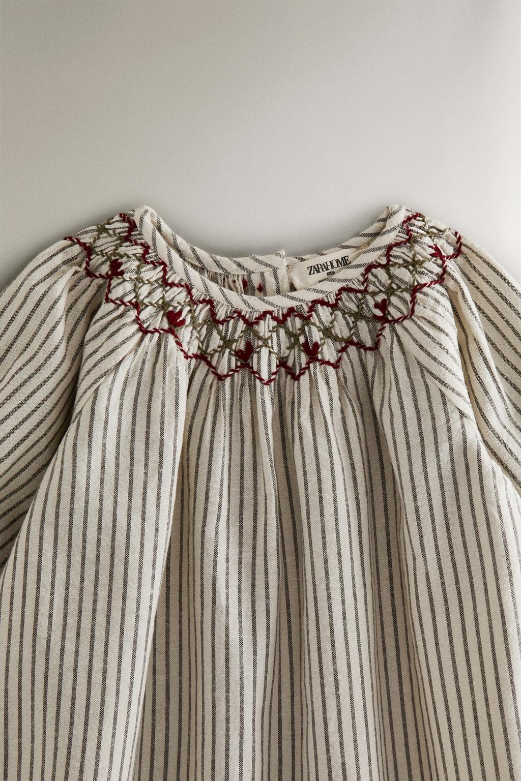 Ползунки для младенцев с рождественскими полосками и складками