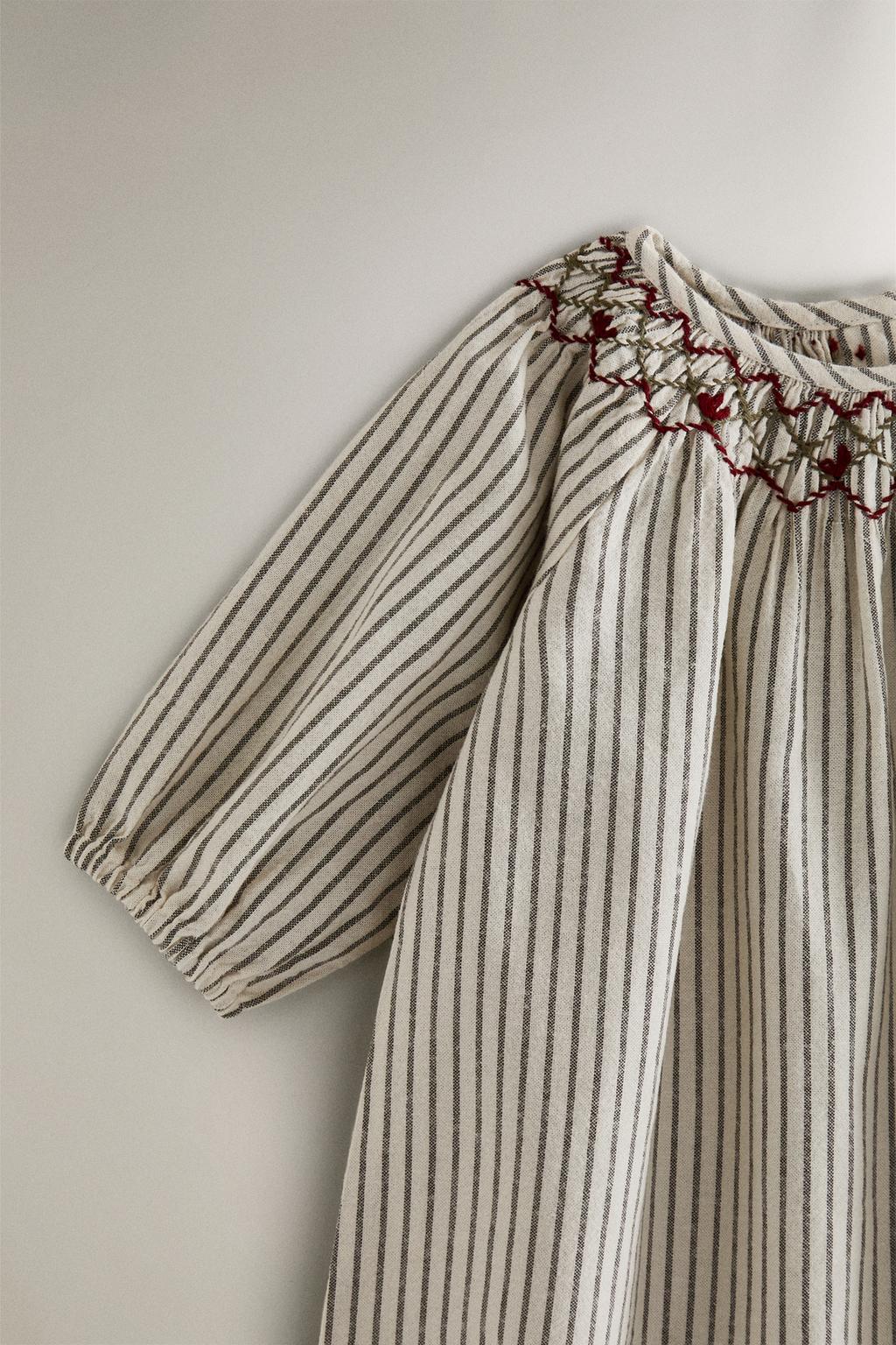 Ползунки для младенцев с рождественскими полосками и складками