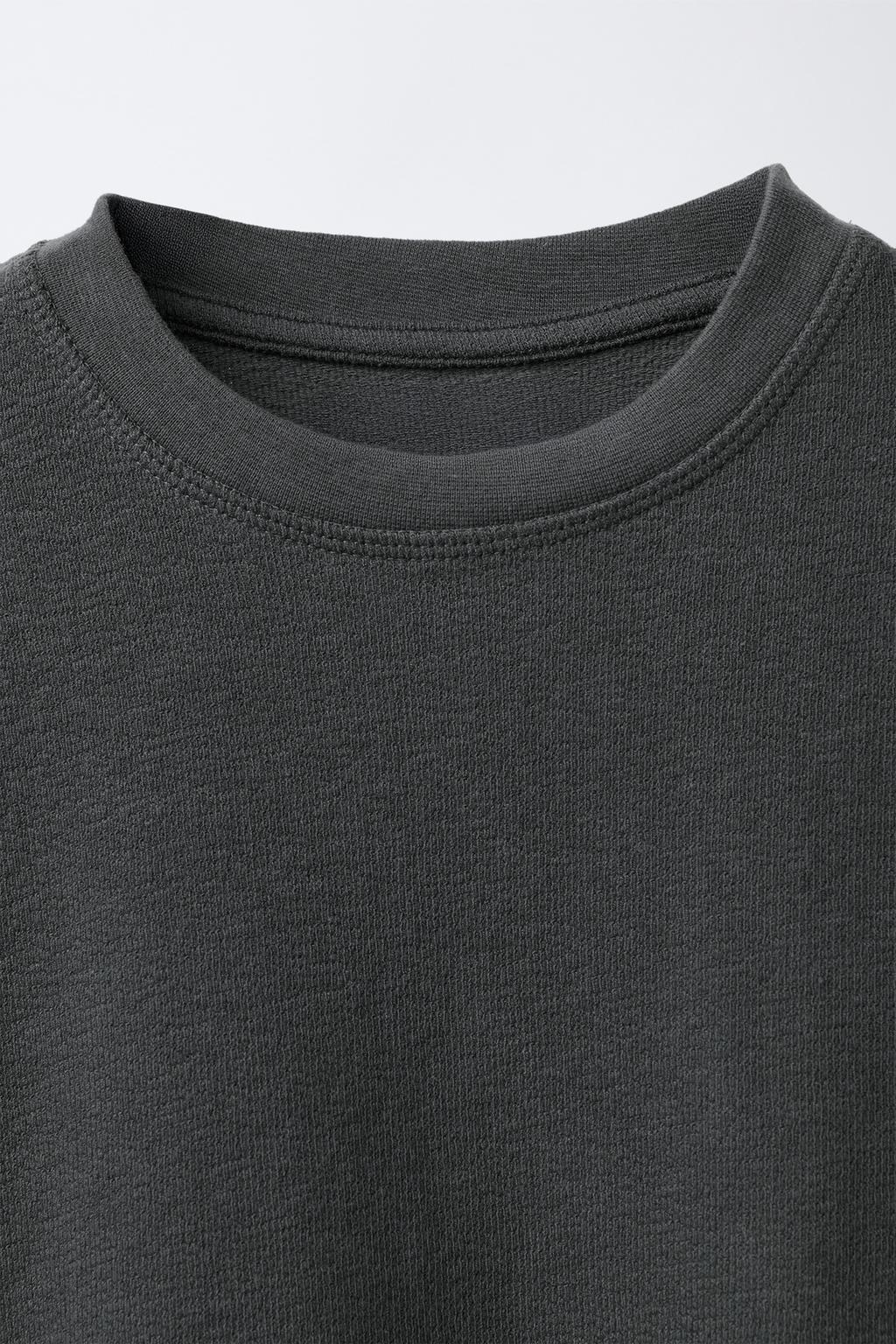 ФУТБОЛКА ИЗ РЕЛЬЕФНОЙ ТКАНИ