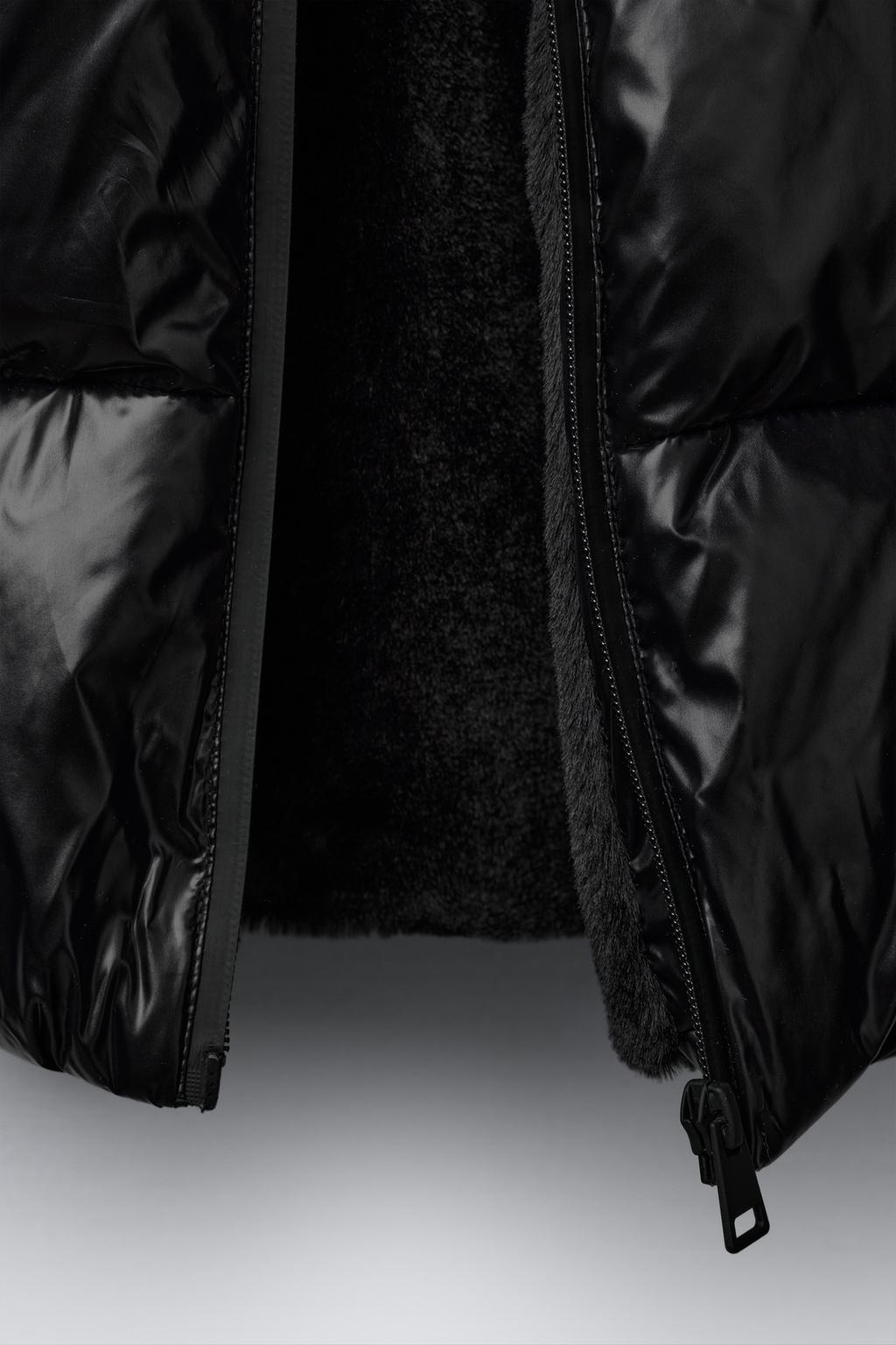 SHINY HOODED PUFFER JACKET WITH FAUX FUR LINING