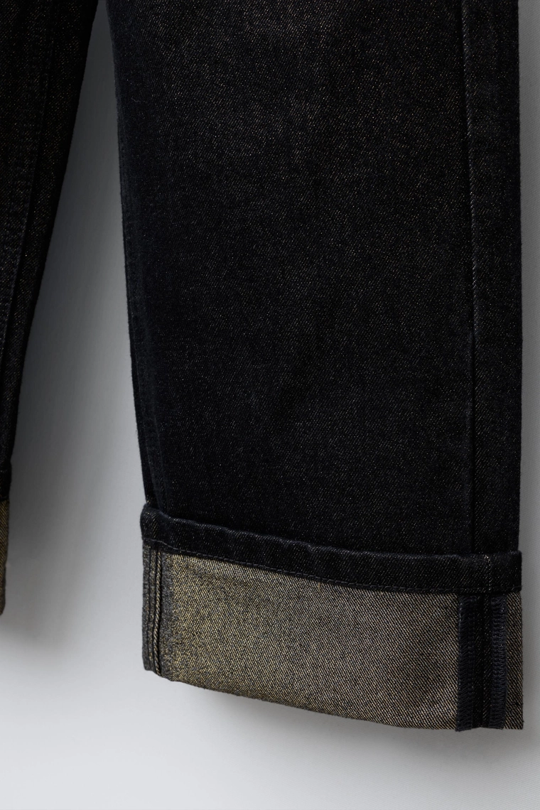 Джинсы с широкими штанами из фольгированной ткани