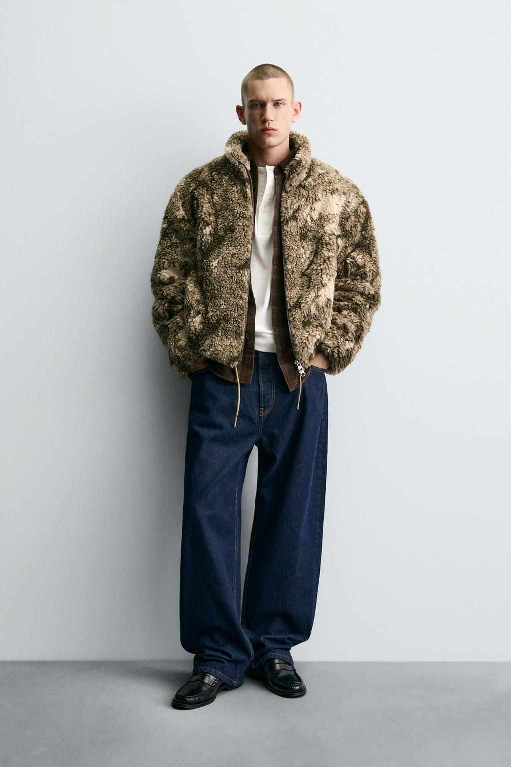 КУРТКА ИЗ ИСКУССТВЕННОЙ ОВЧИНЫ С ПРИНТОМ