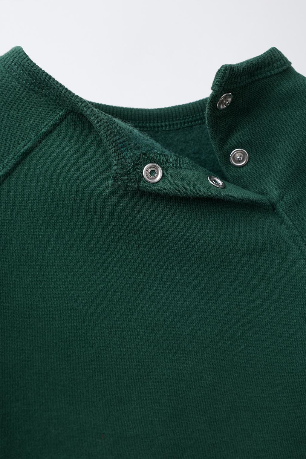 КОМПЛЕКТ ТОЛСТОВКА С МАХРОВОЙ НАШИВКОЙ И БРЮКИ-ДЖОГГЕРЫ