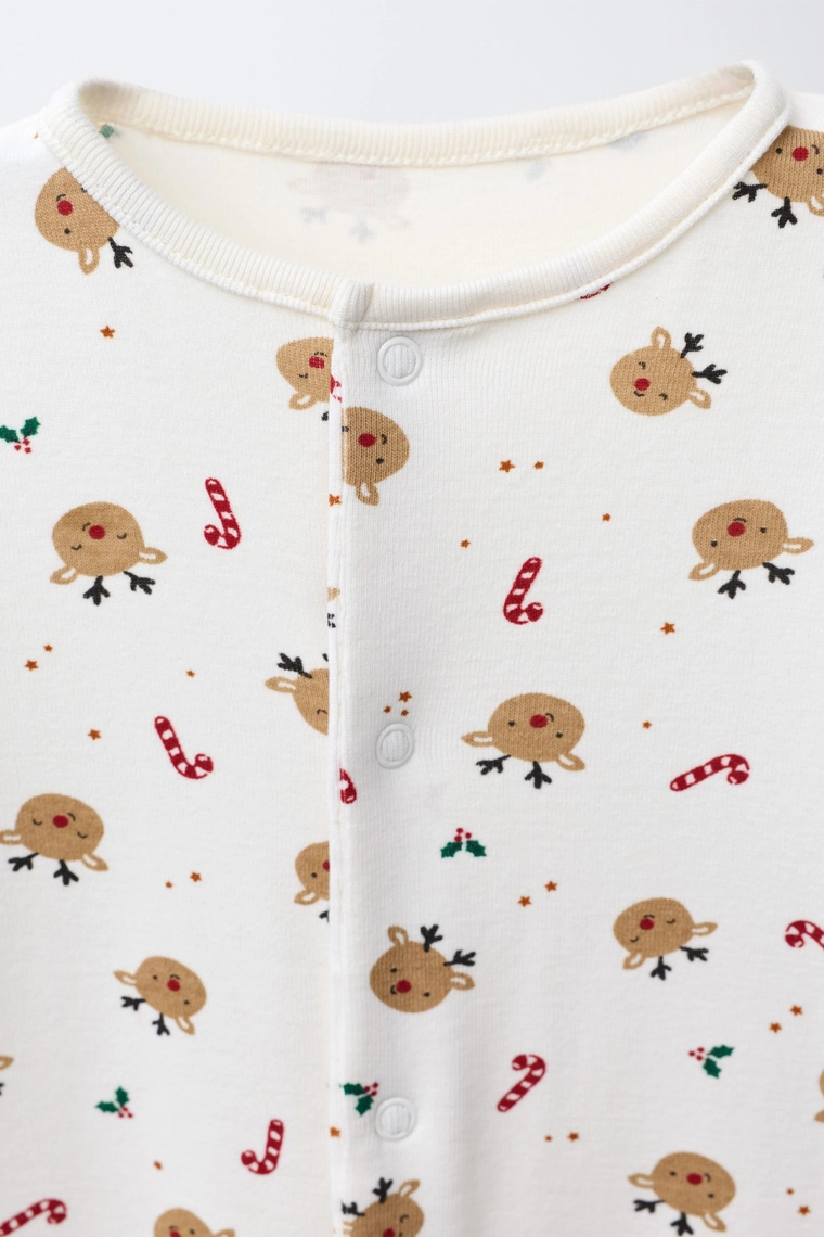 Комбинезон-трансформер с ножками рендера