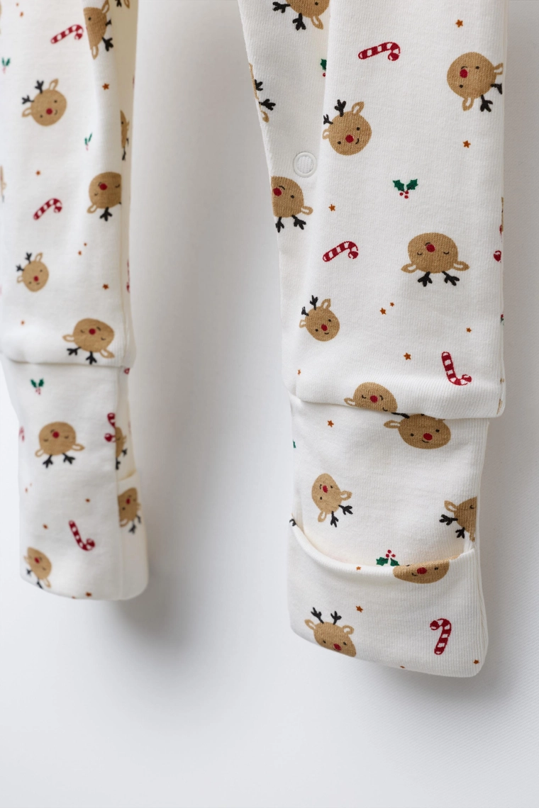 Комбинезон-трансформер с ножками рендера