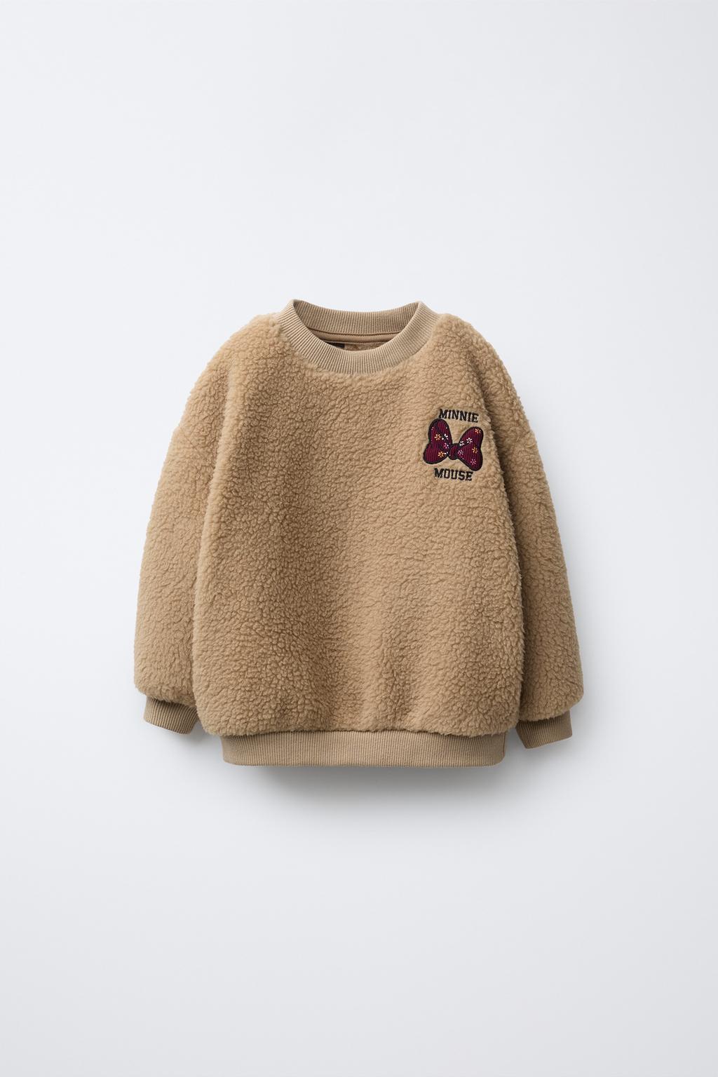 ТОЛСТОВКА ИЗ ОВЧИНЫ С ВЫШИВКОЙ MINNIE MOUSE © DISNEY