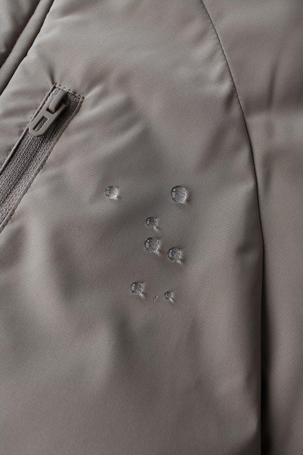 ПАРКА С КАПЮШОНОМ И СЪЕМНЫМ ИСКУССТВЕННЫМ МЕХОМ WATER REPELLENT