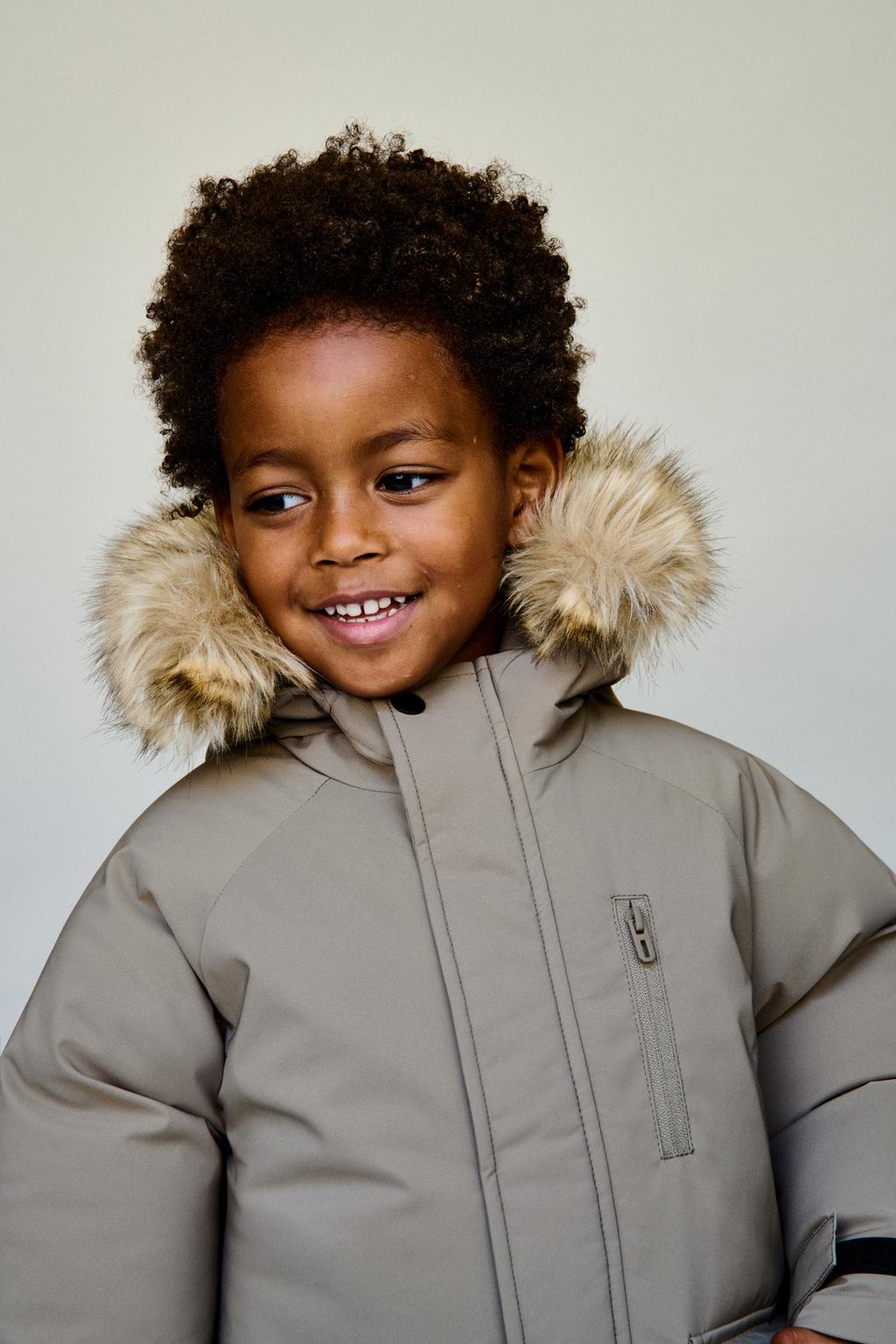 ПАРКА С КАПЮШОНОМ И СЪЕМНЫМ ИСКУССТВЕННЫМ МЕХОМ WATER REPELLENT