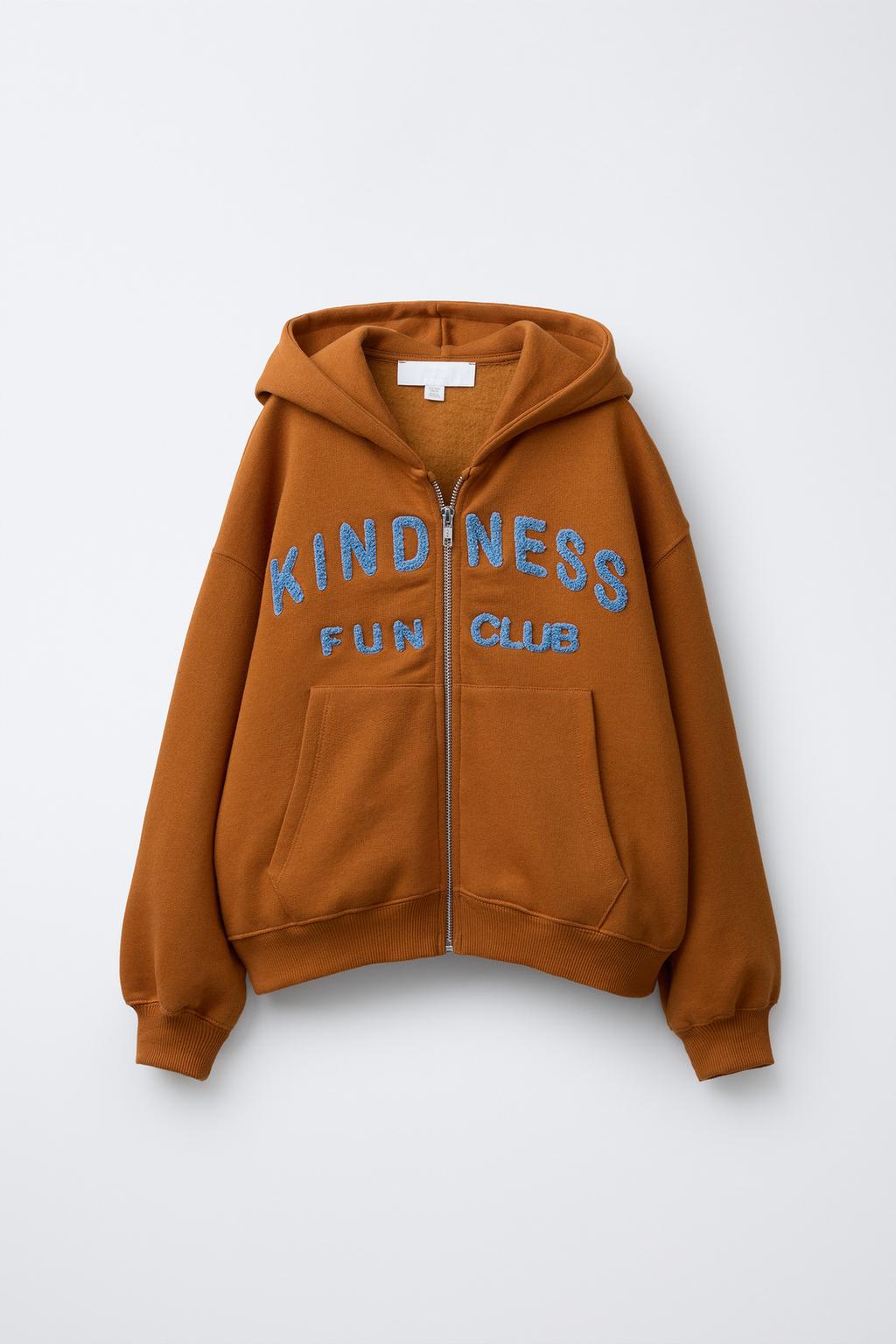 ХУДИ С НАДПИСЬЮ ИЗ МАХРОВОЙ ТКАНИ