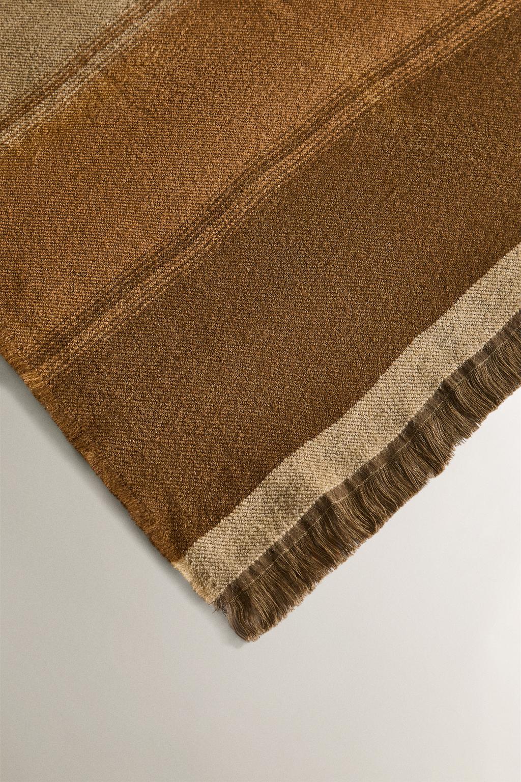 Плед из хлопка в полоску