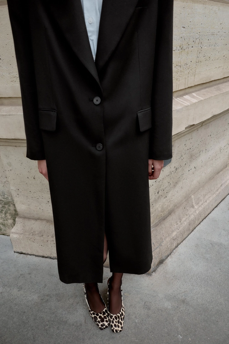 Туфли на каблуке из кожи с животным принтом