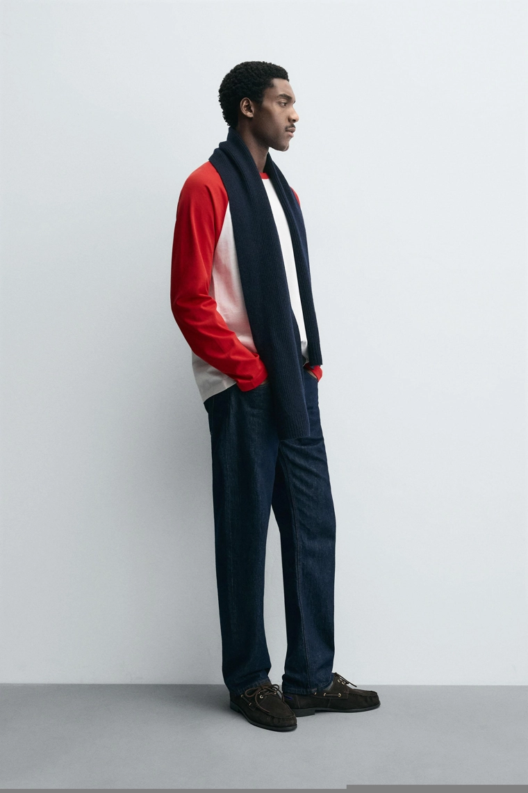 Футболка с регланами в цветовой гамме