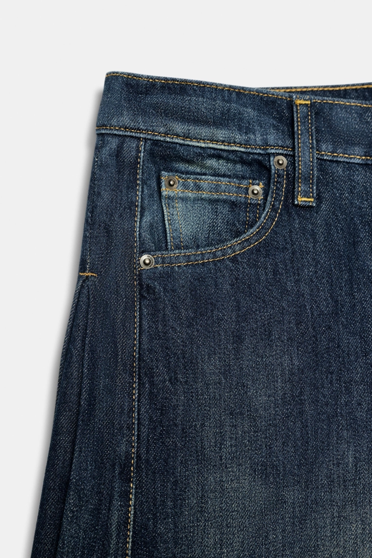 Джинсы средней посадки с широкими складками по бокам коллекции zw