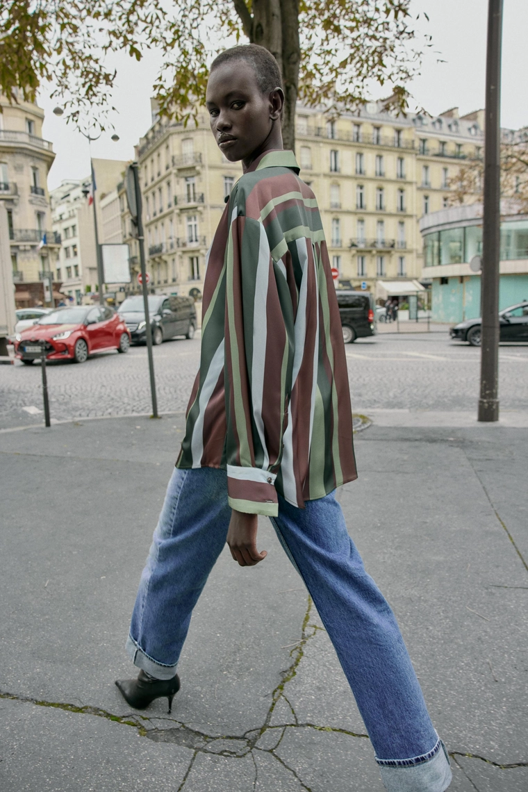 Рубашка из полосатого атласа