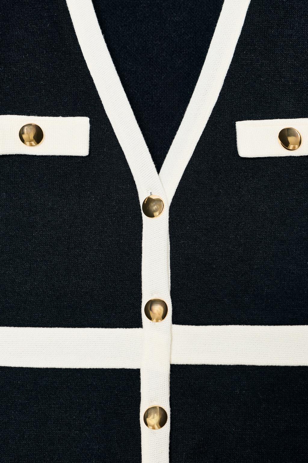 МЯГКИЙ КАРДИГАН С КОНТРАСТНЫМИ ДЕТАЛЯМИ