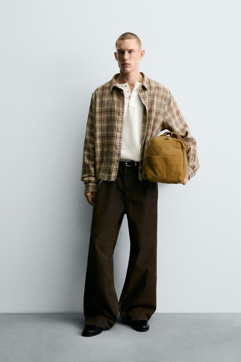 РУБАШКА В КЛЕТКУ С ЭФФЕКТОМ РВАНЫХ ДЕТАЛЕЙ