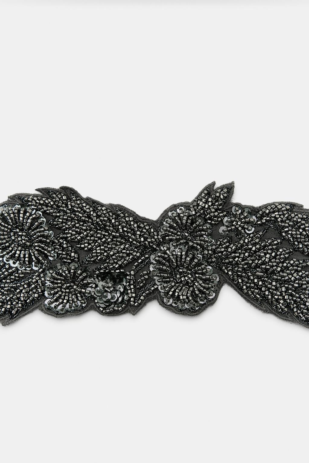 БАНДАНА ИЗ КРЕПА С ВЫШИВКОЙ И БУСИНАМИ