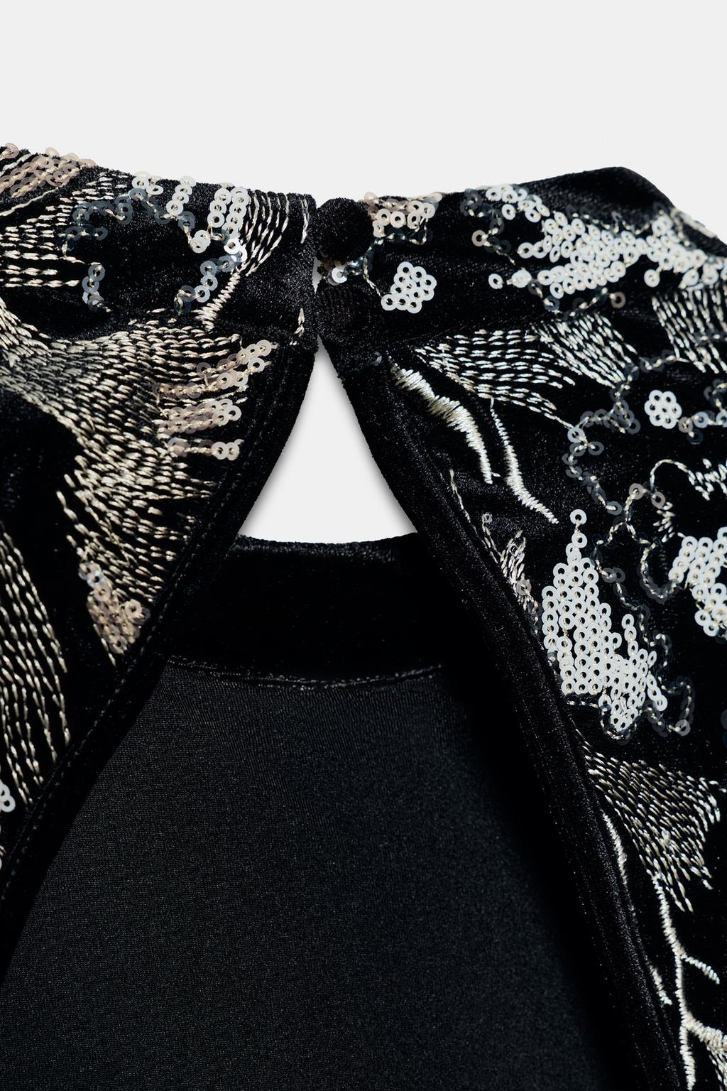 БАРХАТНОЕ ПЛАТЬЕ С ВЫШИВКОЙ