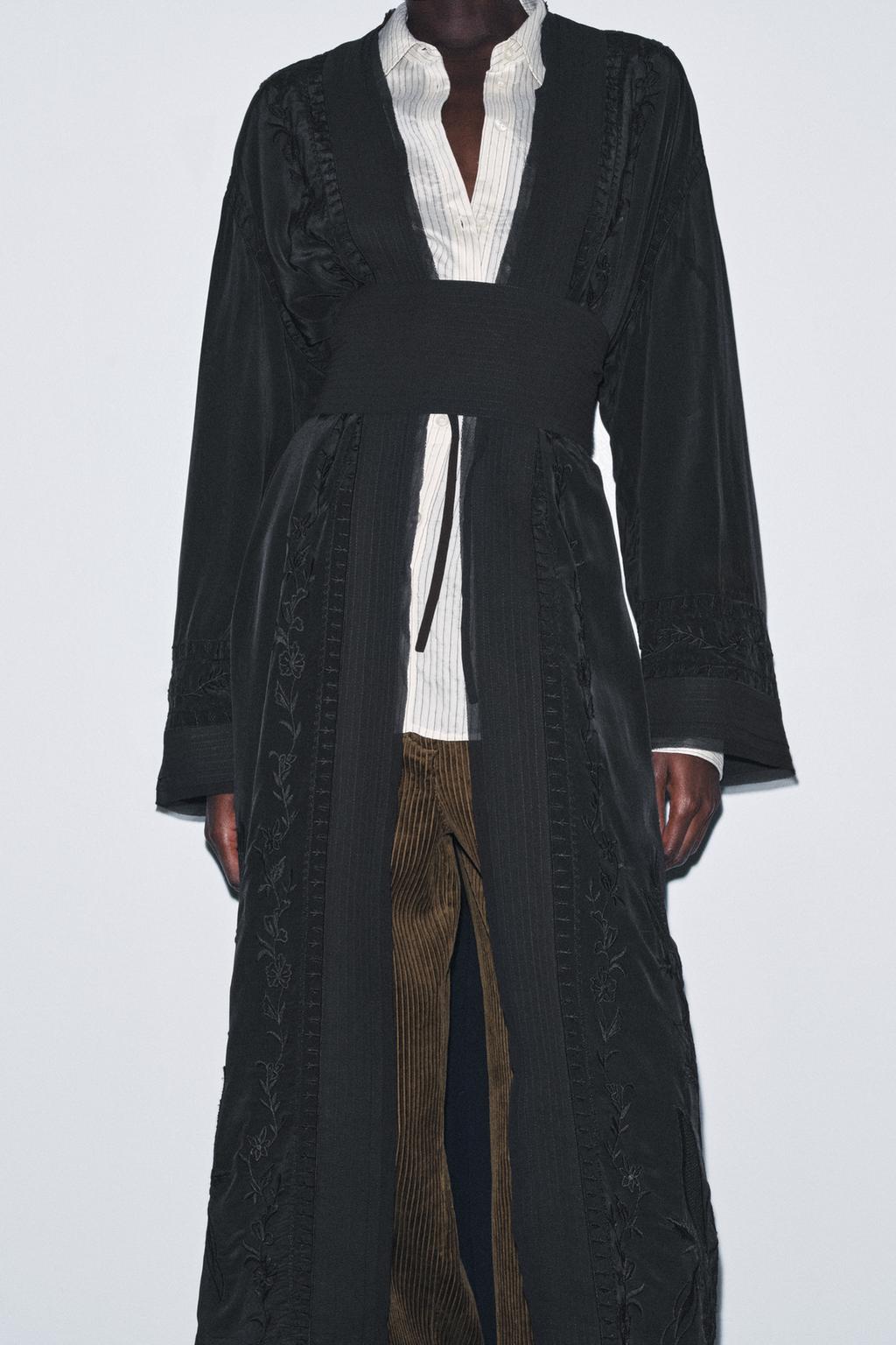 КИМОНО С ВЫШИВКОЙ И ПОЯСОМ — ZW COLLECTION LIMITED EDITION