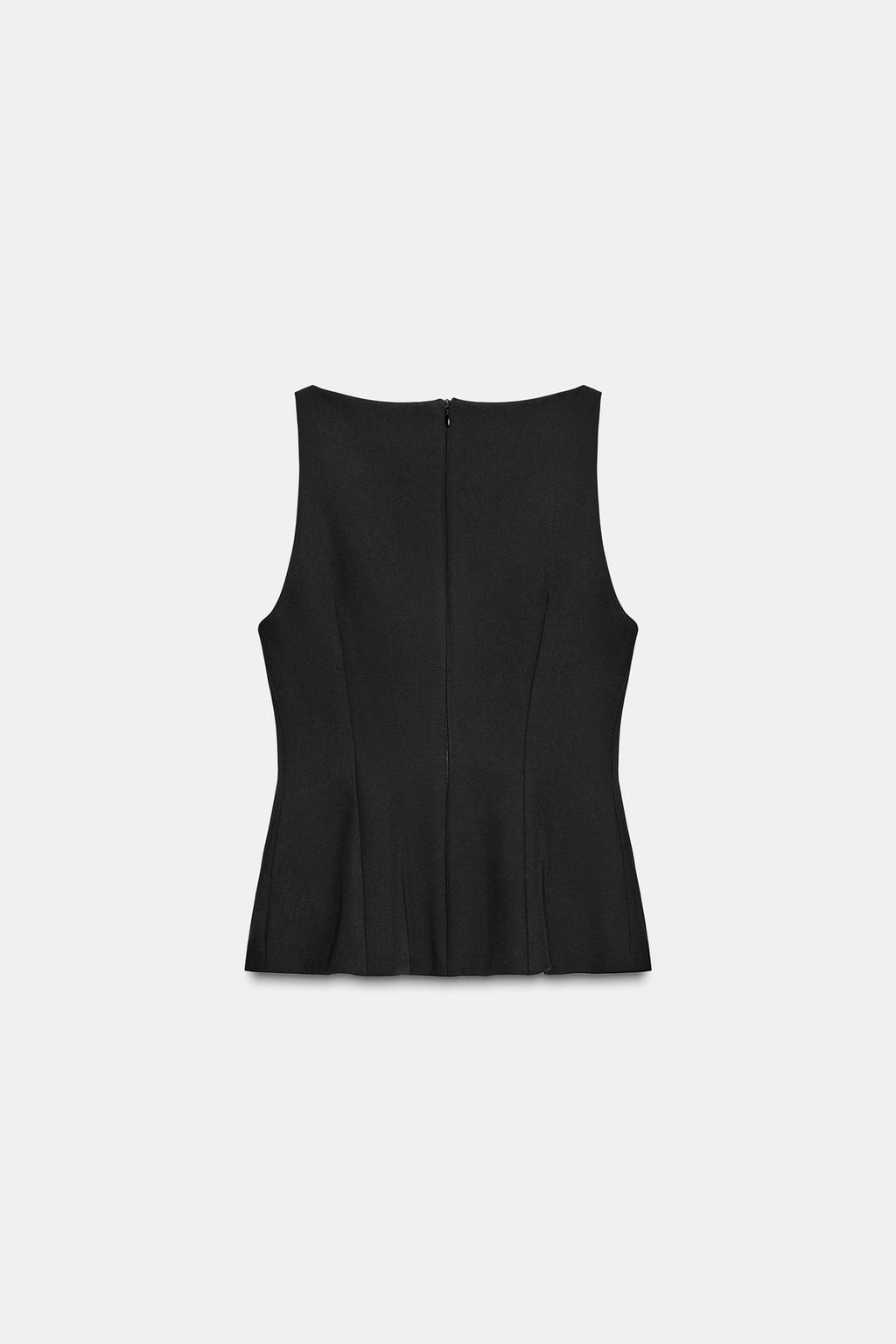 ТОП С ДЕКОРАТИВНЫМИ ПУГОВИЦАМИ