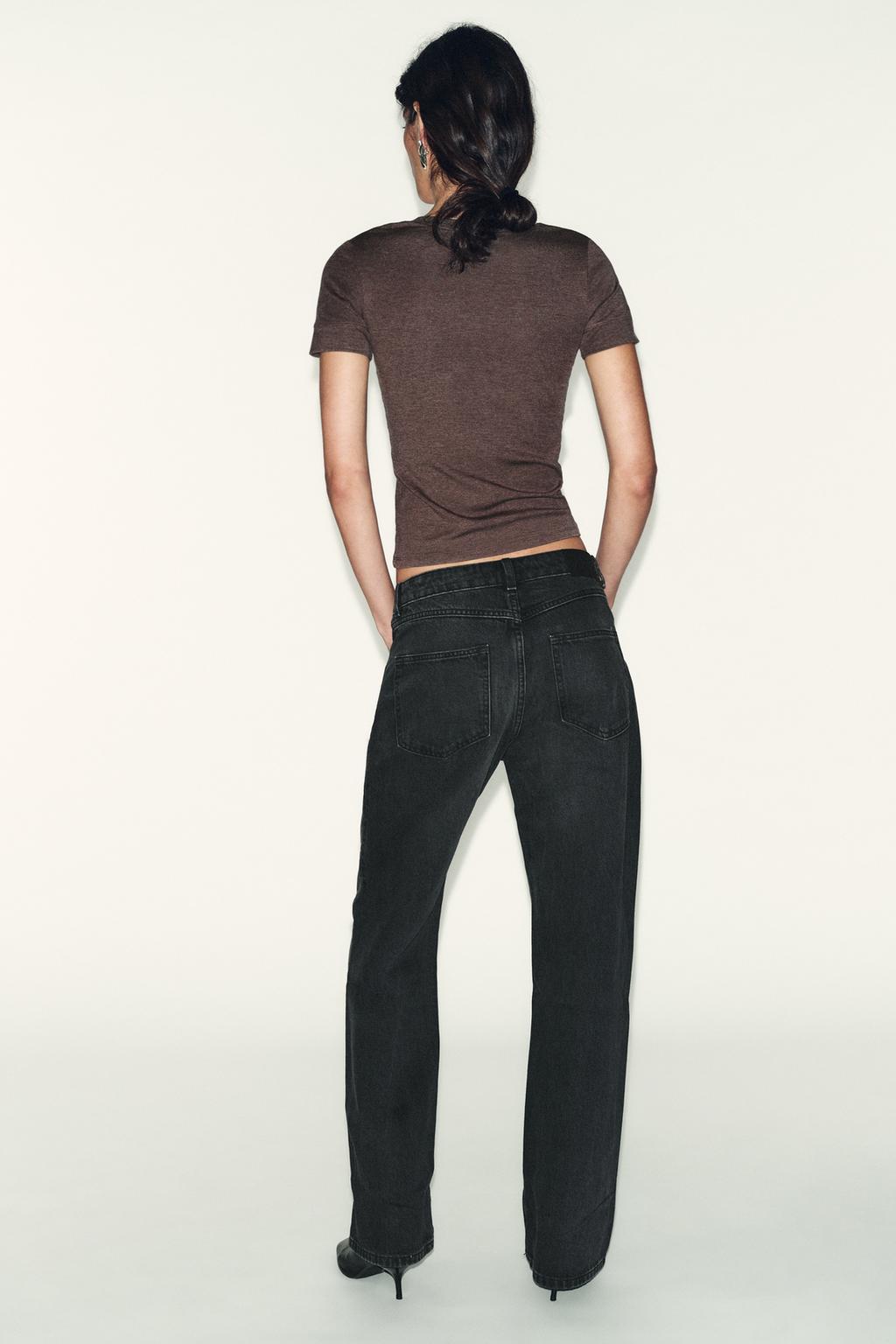 МИНИМАЛИСТИЧНАЯ ФУТБОЛКА С КОРОТКИМИ РУКАВАМИ