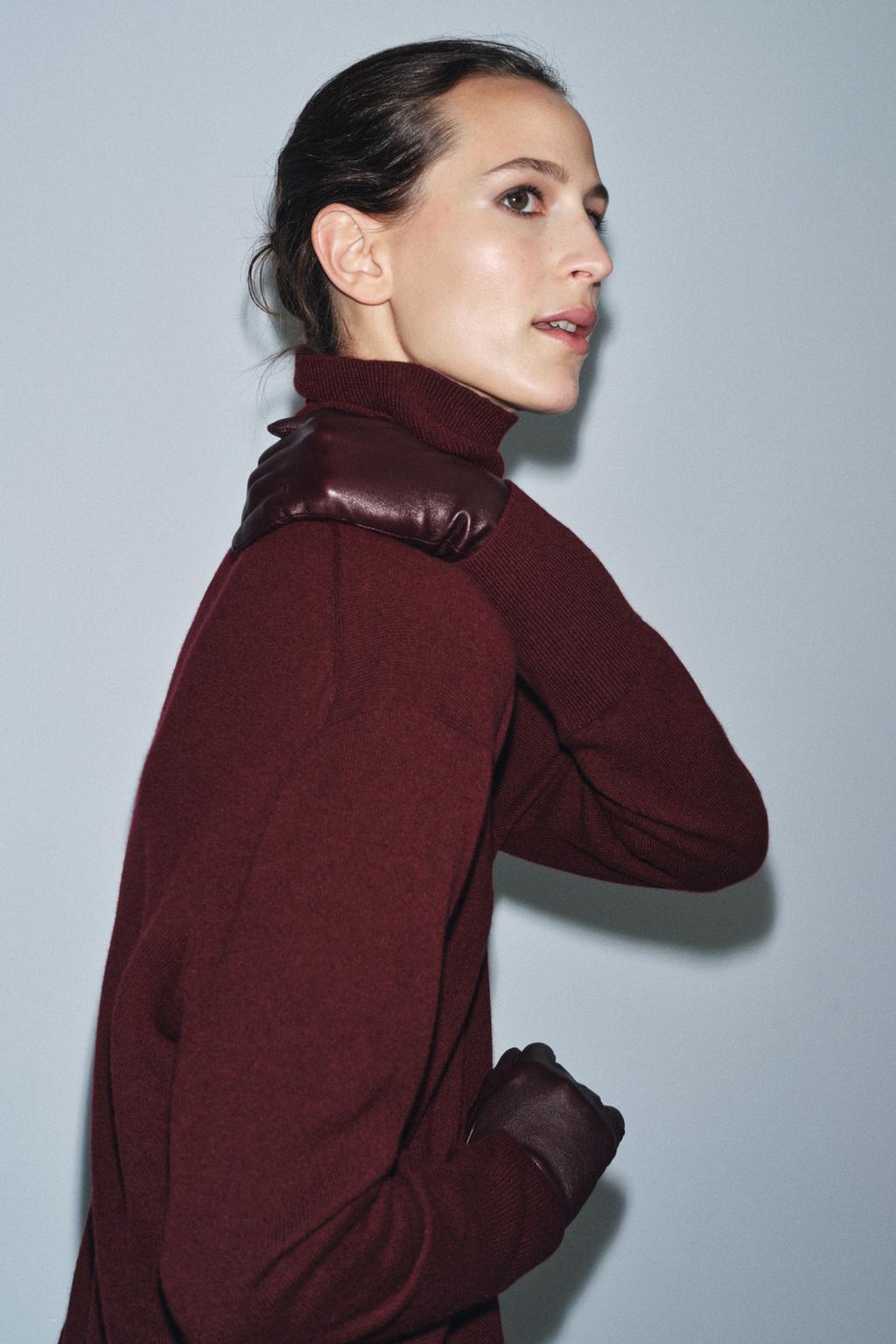 СВИТЕР ОВЕРСАЙЗ ИЗ 100% ШЕРСТИ С ВЫСОКИМ ВОРОТНИКОМ