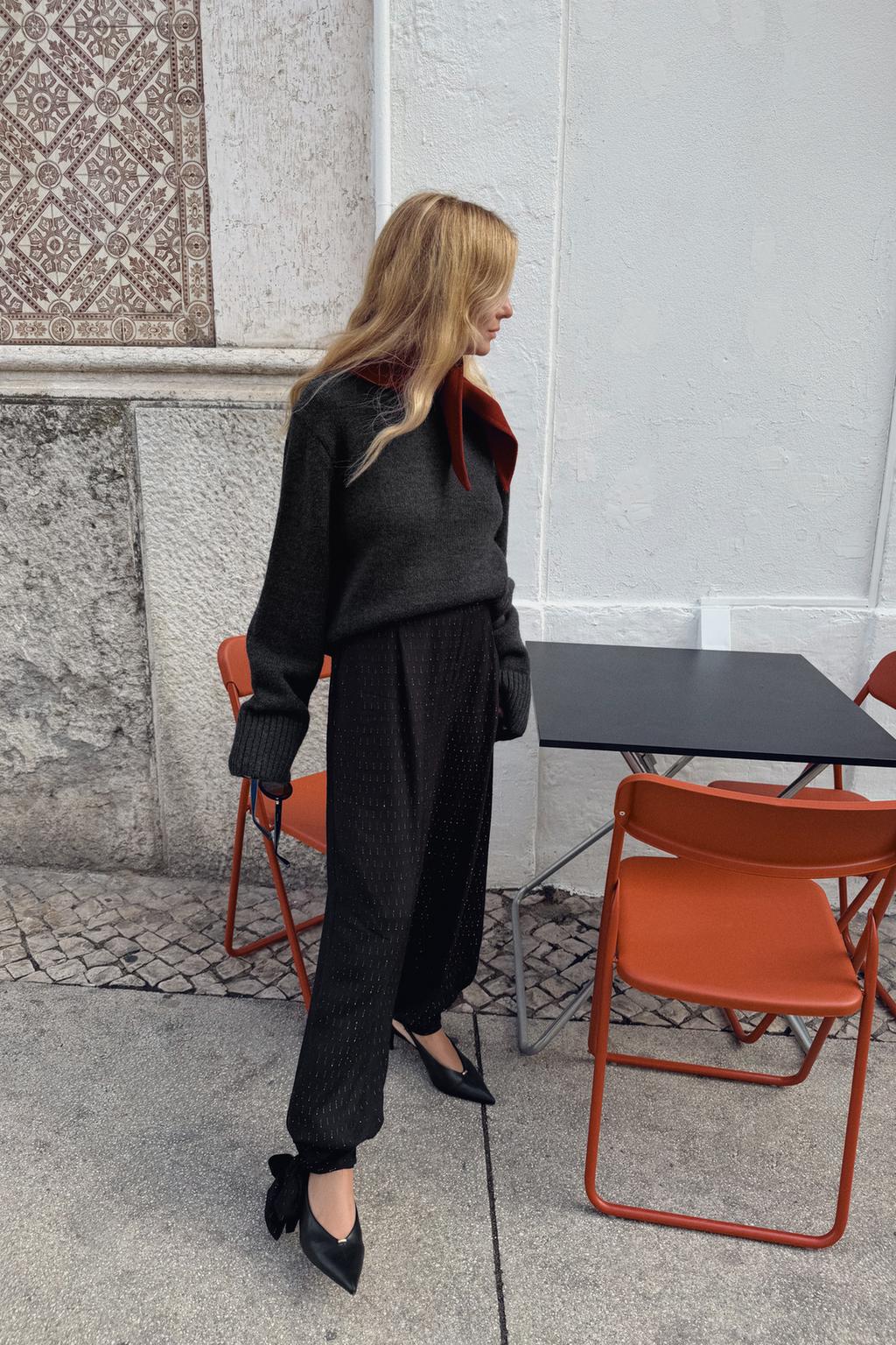 ТРИКОТАЖНЫЙ СВИТЕР В РУБЧИК