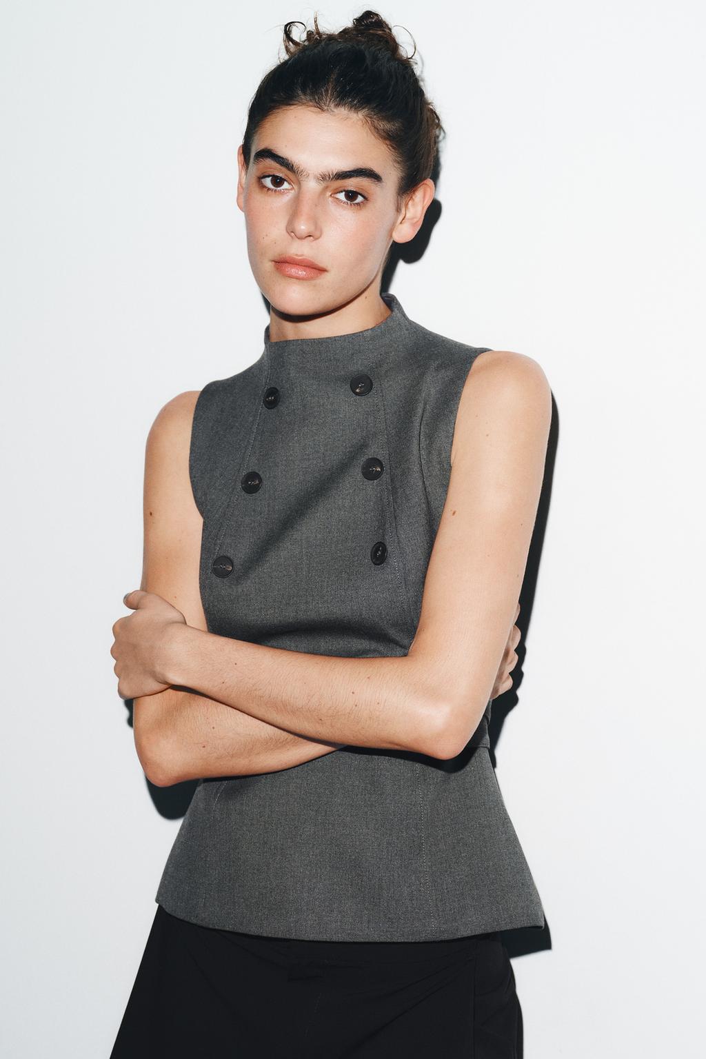 ТОП С ПУГОВИЦАМИ