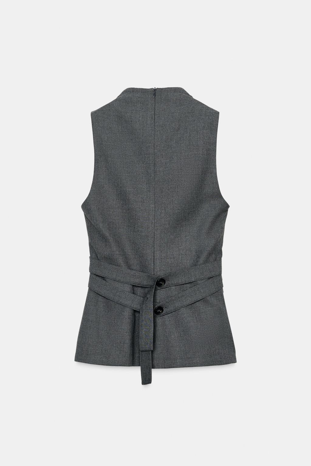 ТОП С ПУГОВИЦАМИ