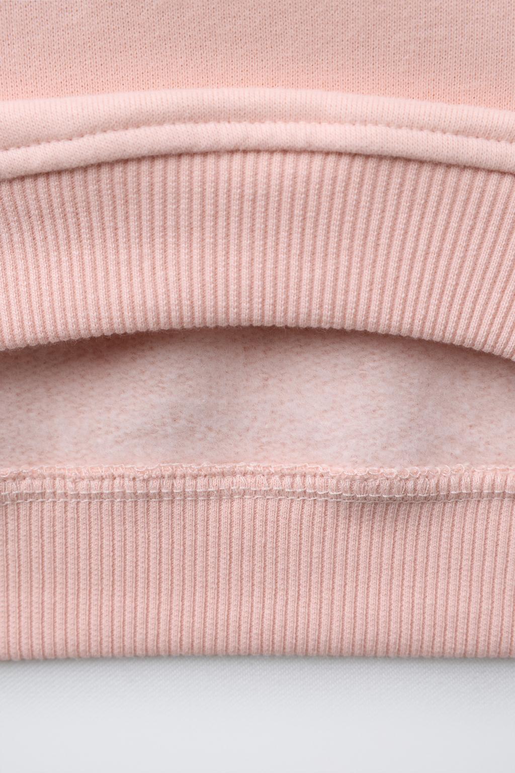 ТОЛСТОВКА С БЛЕСТЯЩЕЙ НАДПИСЬЮ