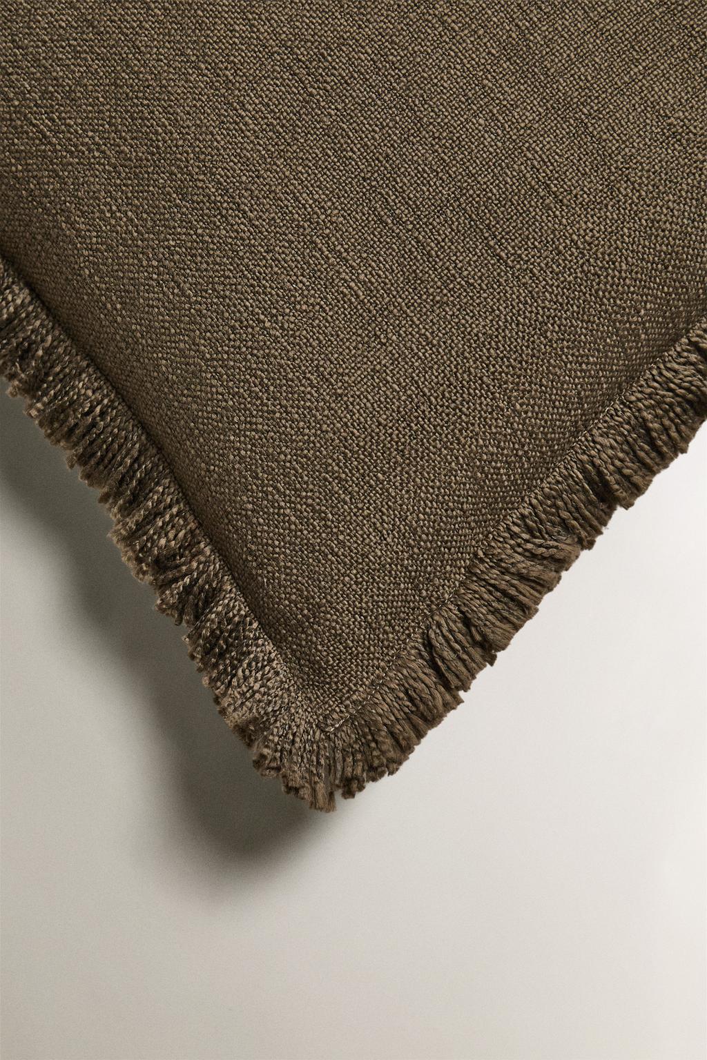 Плотный чехол для подушки