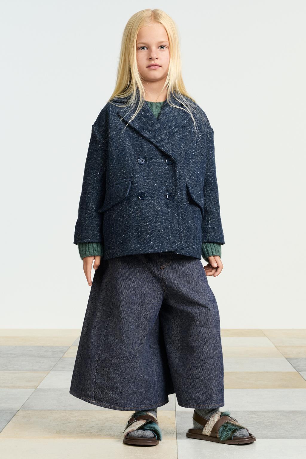 Пальто из меланжевой ткани с лацканами