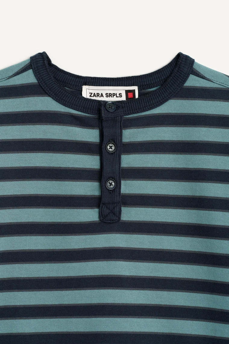 Полосатая футболка 15